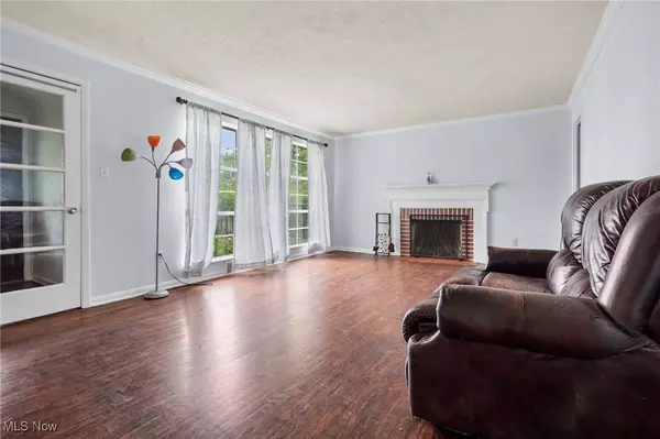 6123 Wilson Mills RD, Highland Heights, OH 44143