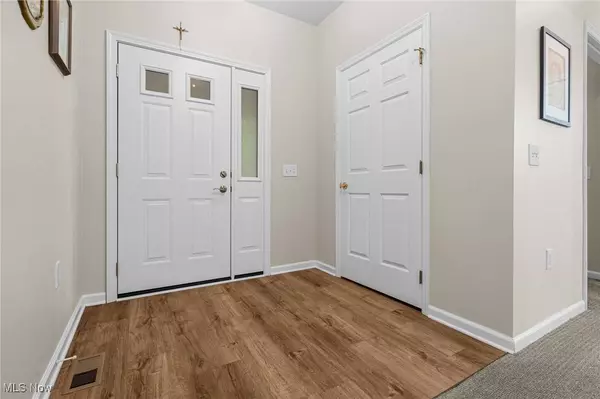 12772 Doula LN #12A, North Royalton, OH 44133