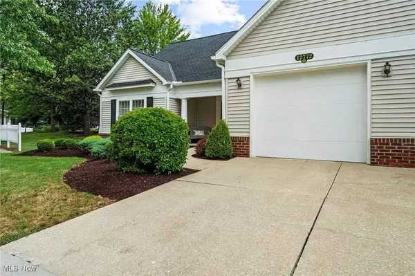 12772 Doula LN #12A, North Royalton, OH 44133