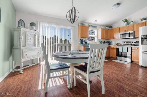 64 River Ridge LN, Munroe Falls, OH 44262