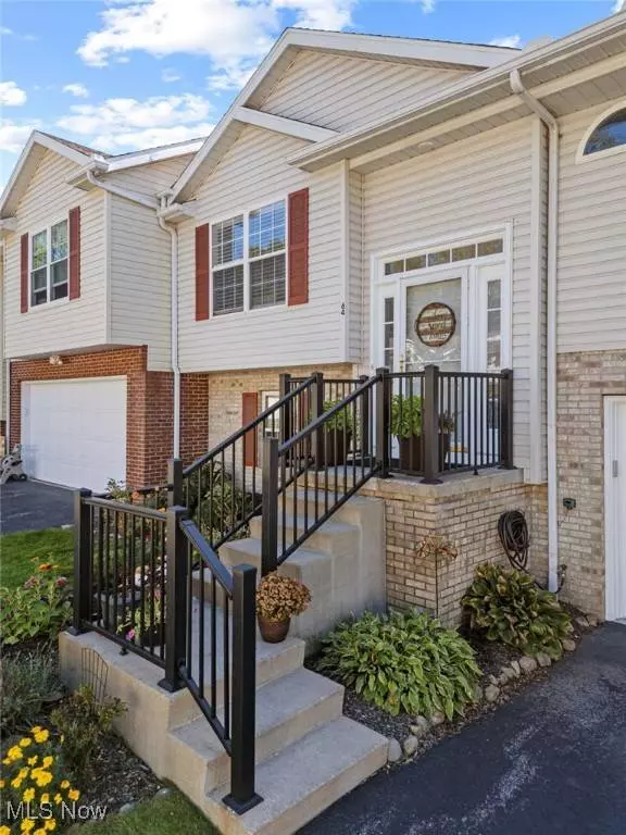 64 River Ridge LN, Munroe Falls, OH 44262