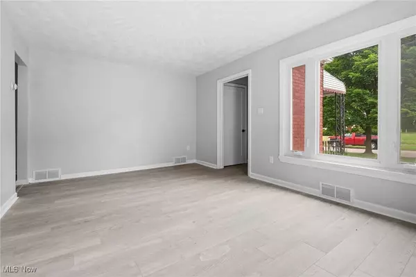 922 Winton AVE, Akron, OH 44320