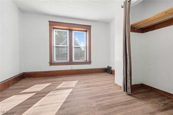 277 Fountain ST, Akron, OH 44306