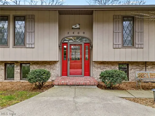 2400 Lancaster RD, Akron, OH 44313
