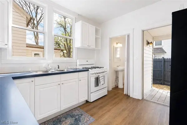 558 Nash ST, Akron, OH 44306