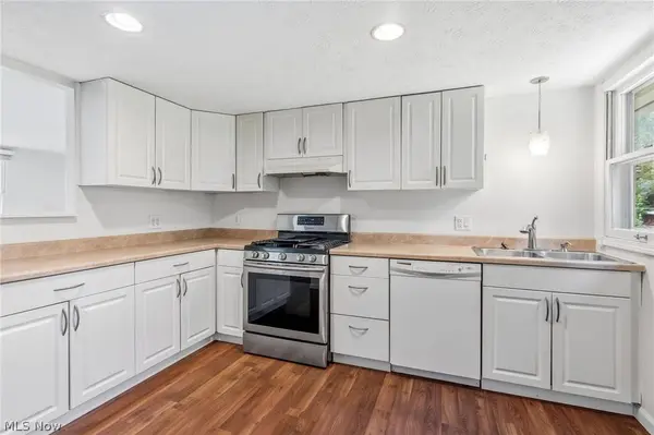 934 Meadowbrook AVE, Alliance, OH 44601