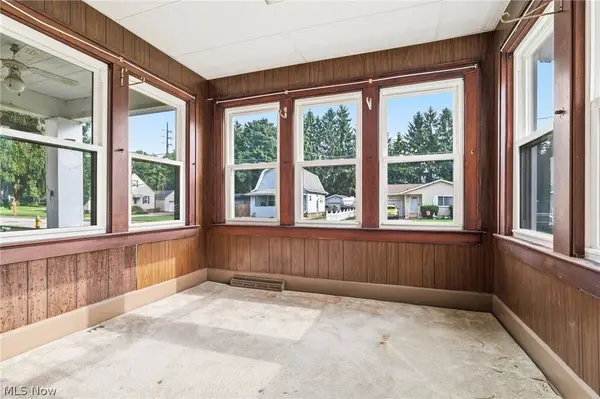 3946 Eleanor ST, Mogadore, OH 44260