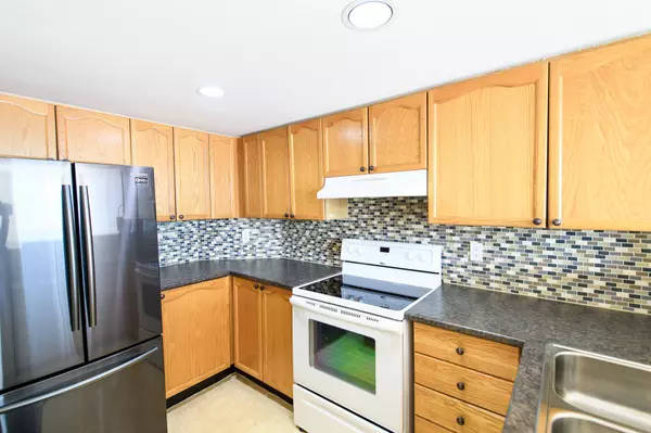 24 Ramblings WAY #305, Collingwood, ON L9Y 5S7