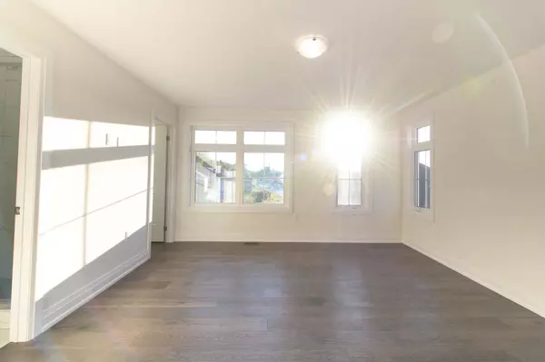 45 Joanne CRES, Wasaga Beach, ON L9Z 2N9