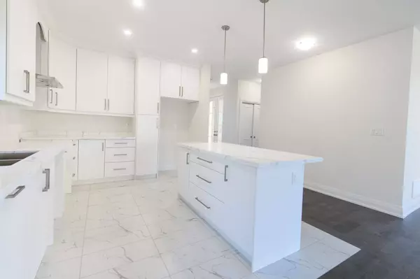 45 Joanne CRES, Wasaga Beach, ON L9Z 2N9