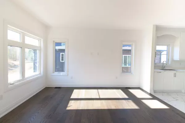 289 RAMBLEWOOD DR, Wasaga Beach, ON L9Z 2N9