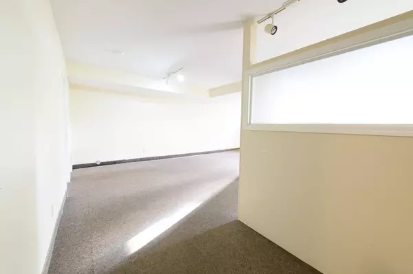 339 Hume ST, Collingwood, ON L9Y 1W4