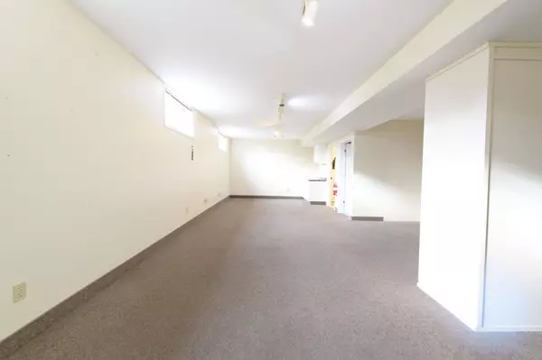 339 Hume ST, Collingwood, ON L9Y 1W4