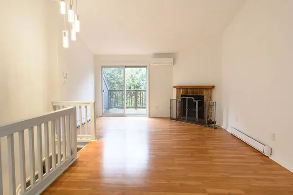 17 Harbour ST W #227, Collingwood, ON L9Y 5B4