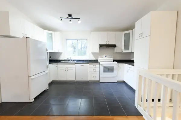 17 Harbour ST W #227, Collingwood, ON L9Y 5B4