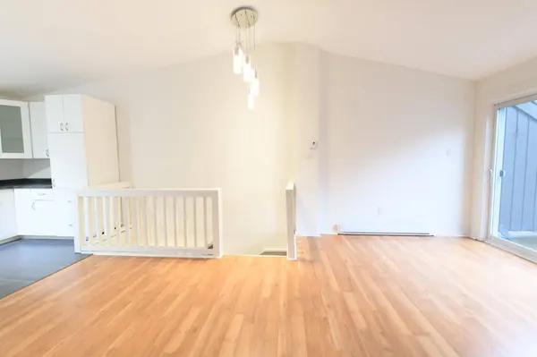 17 Harbour ST W #227, Collingwood, ON L9Y 5B4