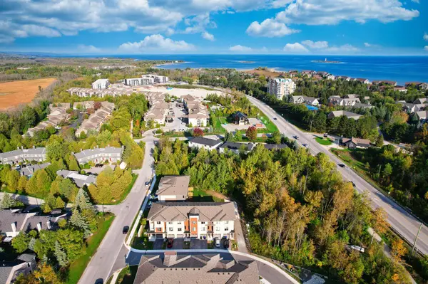 14 Winters CRES, Collingwood, ON L9Y 5T1