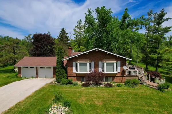 38 Station ST, Clearview, ON L0M 1L0