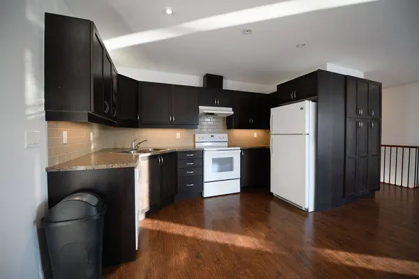 4-64 RIVER RD EAST River RD E #4, Wasaga Beach, ON L9Z 2L1