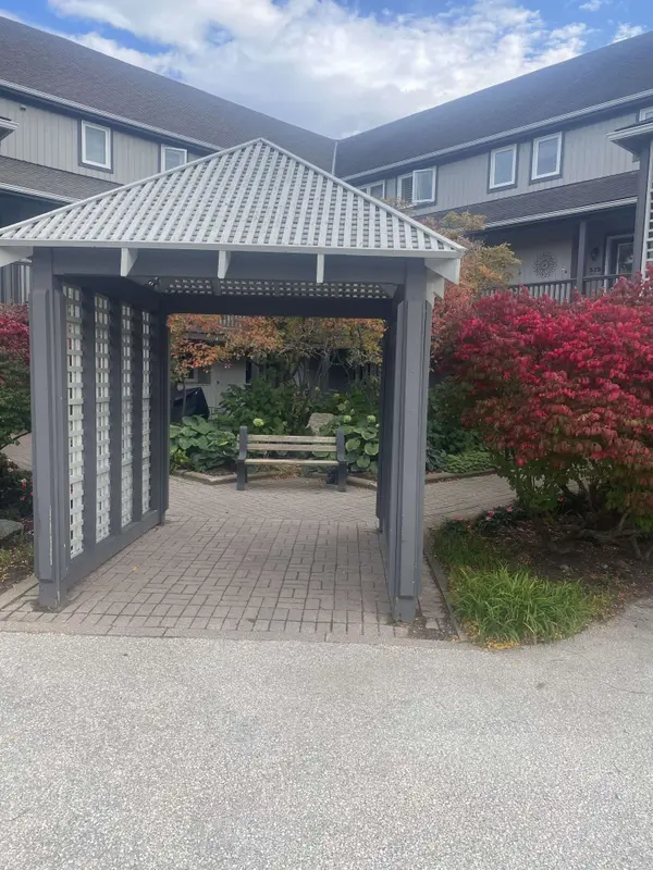 378 Mariners WAY #9