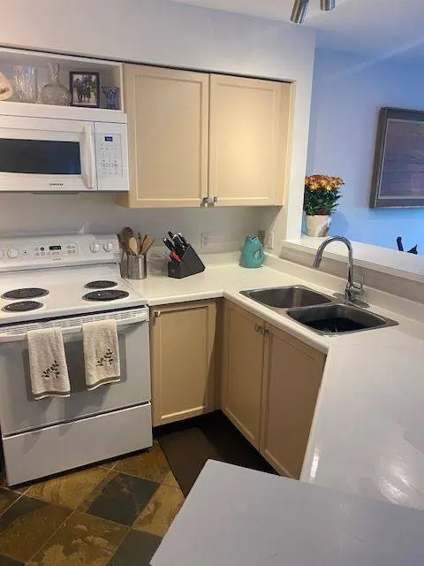 378 Mariners WAY #9, Collingwood, ON L9Y 5C7