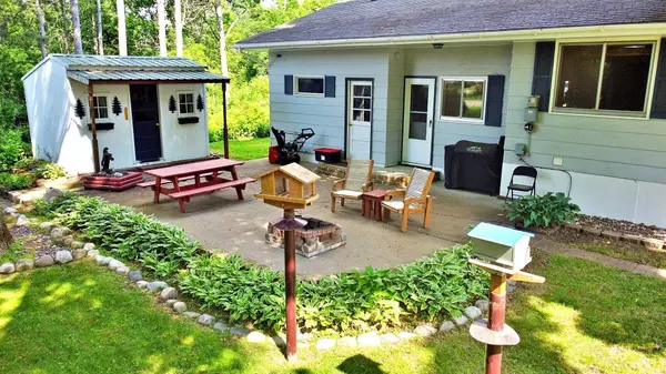 1005 E Superior ST, Isle, MN 56342