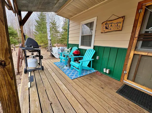 9298 Hingeley RD, Meadowlands, MN 55765