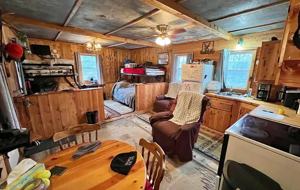 9298 Hingeley RD, Meadowlands, MN 55765