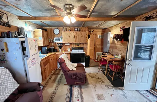 9298 Hingeley RD, Meadowlands, MN 55765