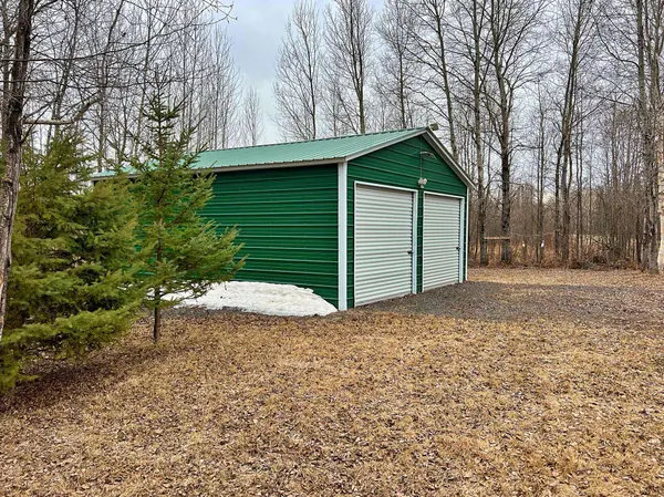 9298 Hingeley RD, Meadowlands, MN 55765