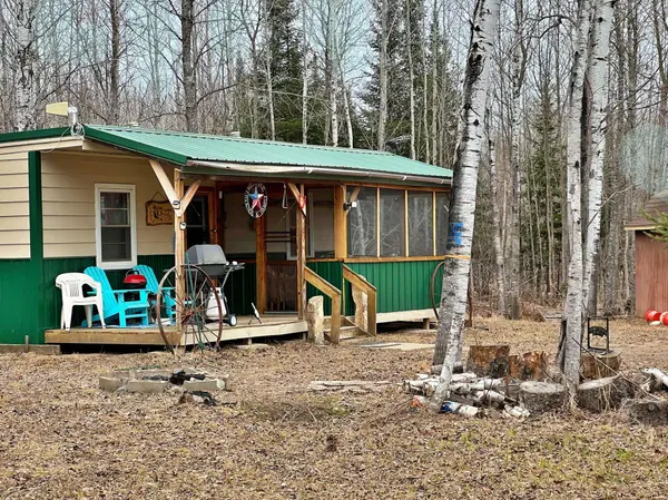 9298 Hingeley RD, Meadowlands, MN 55765