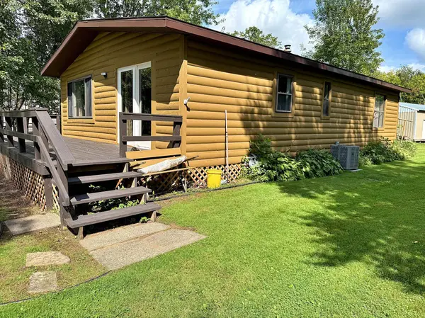45951 Mille Lacs Pkwy, Isle, MN 56342
