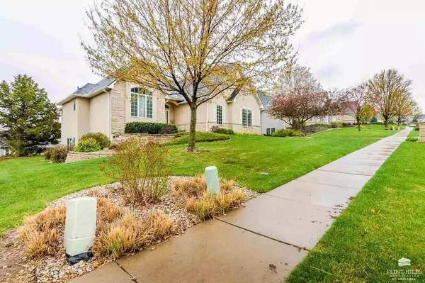 1117 Wyndham Heights, Manhattan, KS 66503