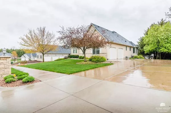 1117 Wyndham Heights, Manhattan, KS 66503