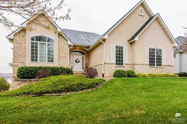 1117 Wyndham Heights, Manhattan, KS 66503