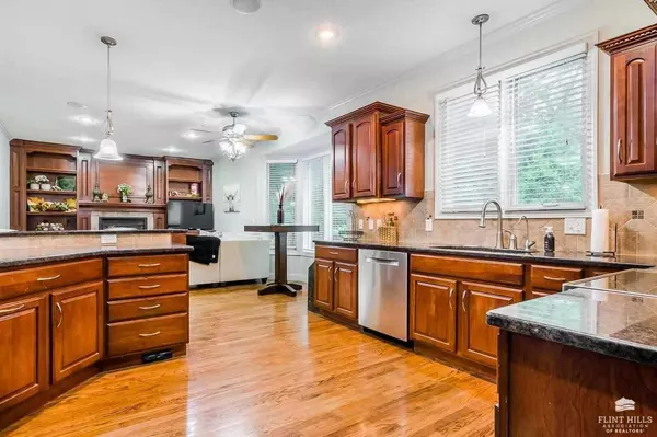 1117 Wyndham Heights, Manhattan, KS 66503