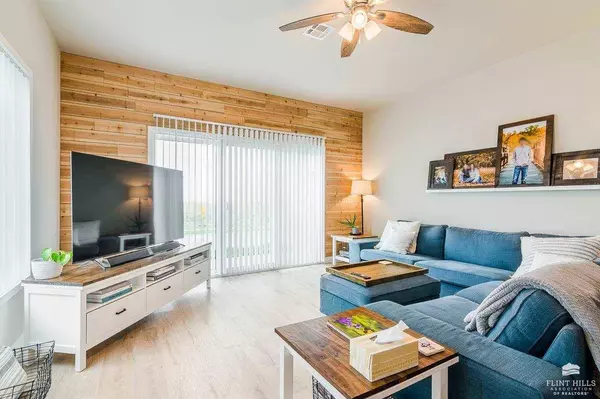 5801 Goheen DR, Manhattan, KS 66503