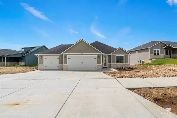 5710 Goheen DR, Manhattan, KS 66503