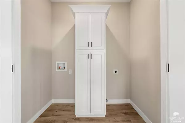 5710 Goheen DR, Manhattan, KS 66503