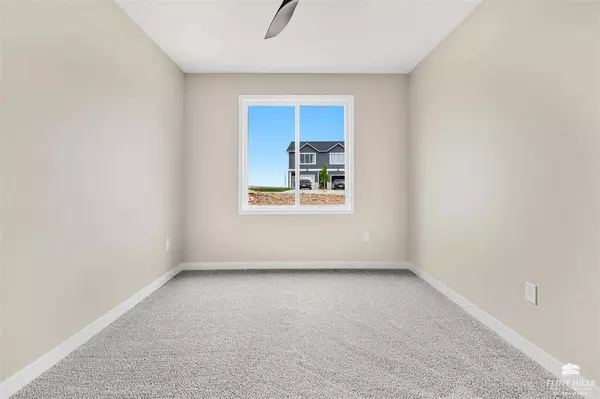 5710 Goheen DR, Manhattan, KS 66503