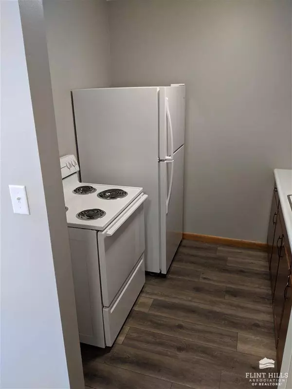 822 N Juliette Avenue, Manhattan, KS 66502