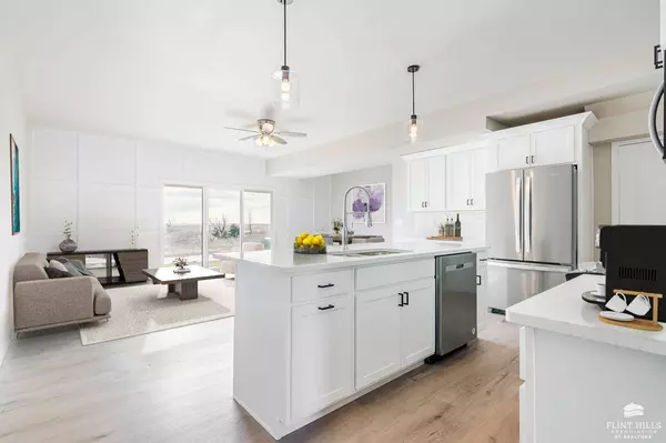 5615 Goheen DR, Manhattan, KS 66503