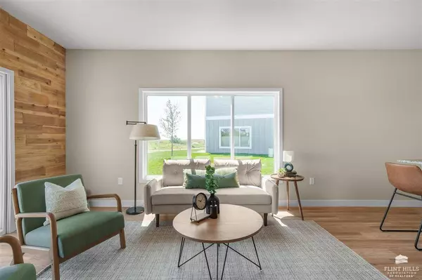 5729 Goheen DR, Manhattan, KS 66503