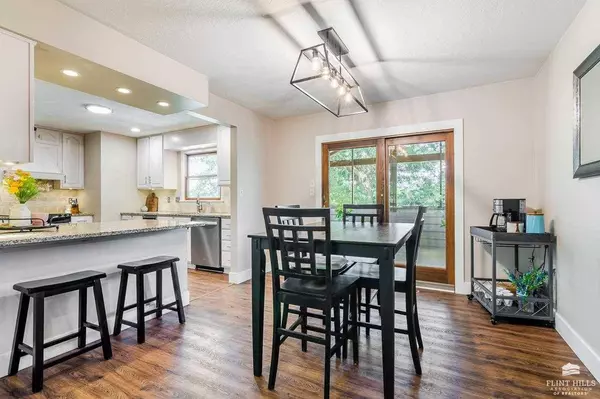 2213 Terry Way, Manhattan, KS 66502