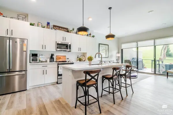 3010 Fieldhouse CIR #Unit 109, Manhattan, KS 66503