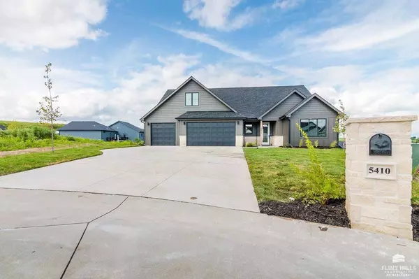 5410 Nicklaus CIR, Manhattan, KS 66503