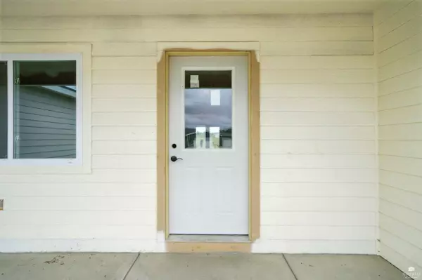 8545 William DR, Manhattan, KS 66502