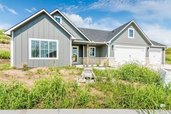 3918 Travers CIR, Manhattan, KS 66503