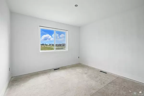 8545 William DR, Manhattan, KS 66502