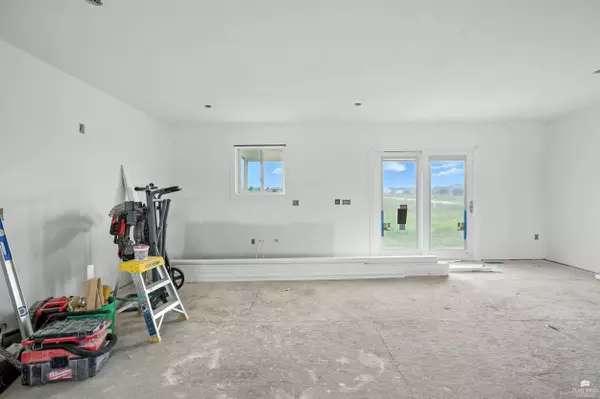 8545 William DR, Manhattan, KS 66502